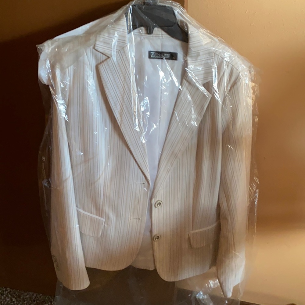 White and brown pin striped women’s business suit - Picture 1 of 2
